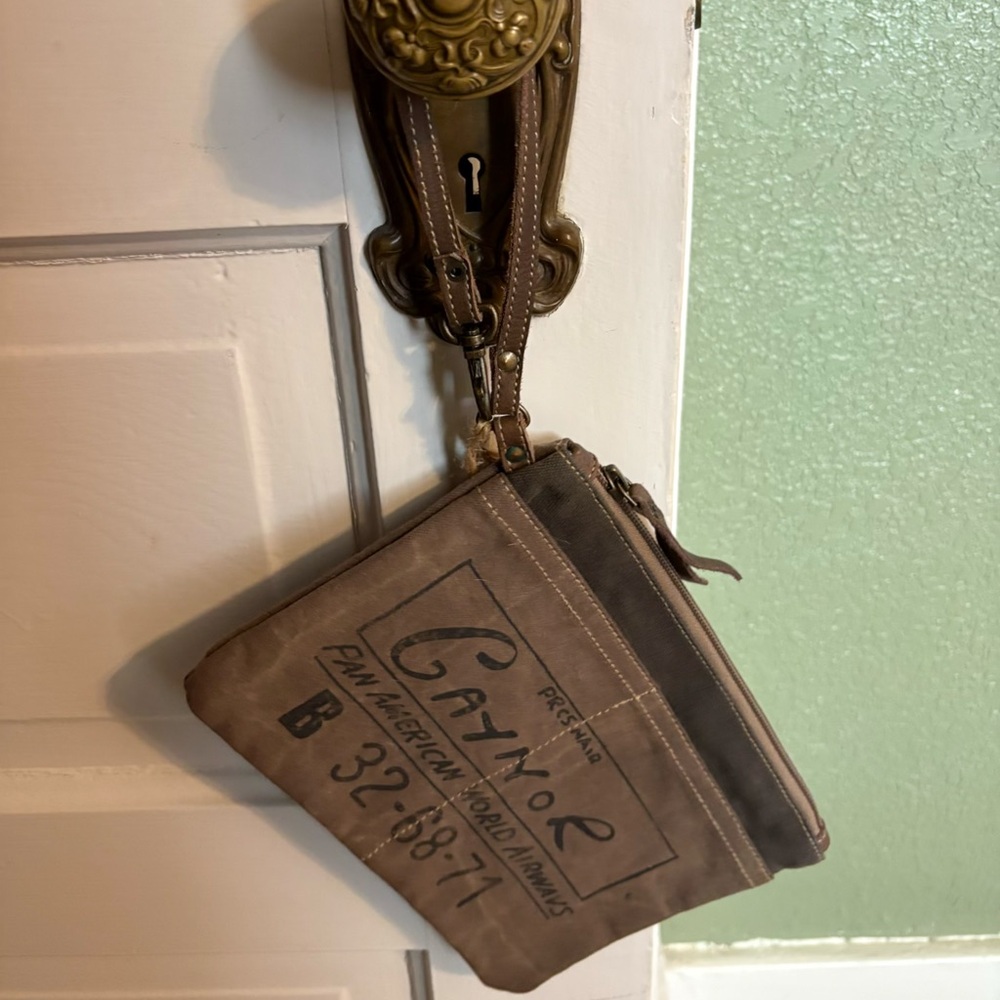 Fun wristlet.